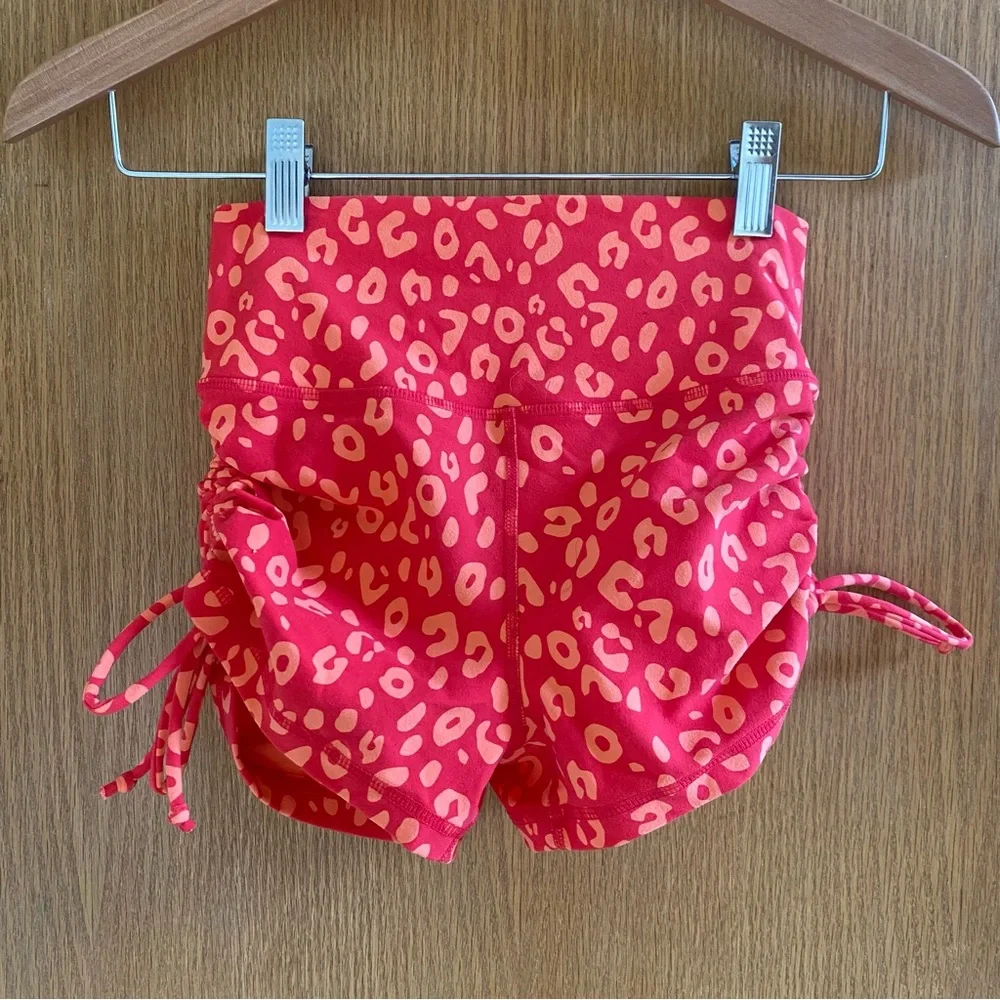 MUSCLE NATION • Workout Set - Wanderlust Bralette + Tie Up Scrunch Booty Shorts - Picture 6 of 16